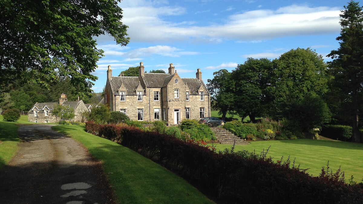 Glenlivet House and Cottage Spirit of Speyside
