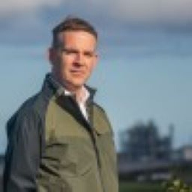 Dr Stuart Watts, BSc,