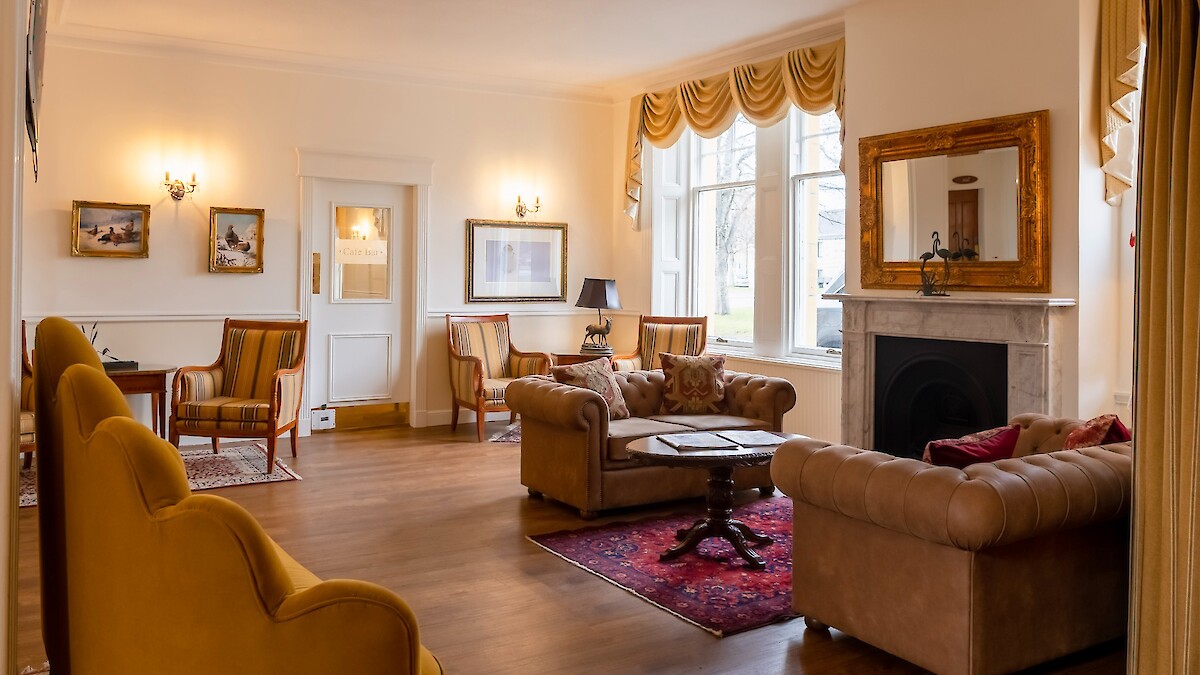 Grant Arms Hotel