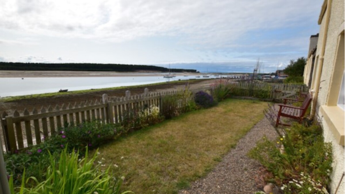 Tide's Edge Cottage
